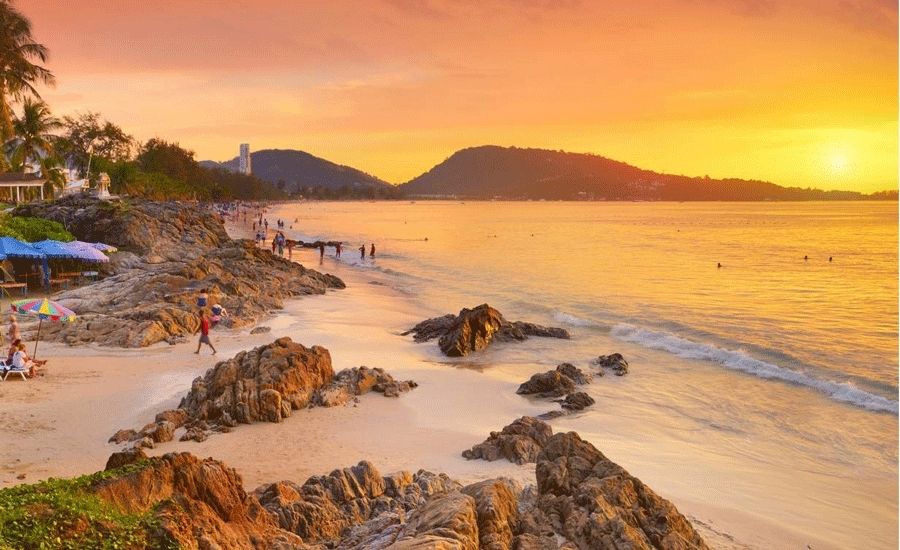 Plage de Patong à Phuket, sable blanc