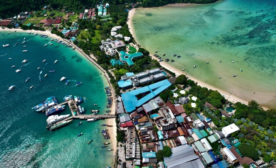 Koh Phi Phi, îles paradisiaques aux eaux turquoise en Thaïlande