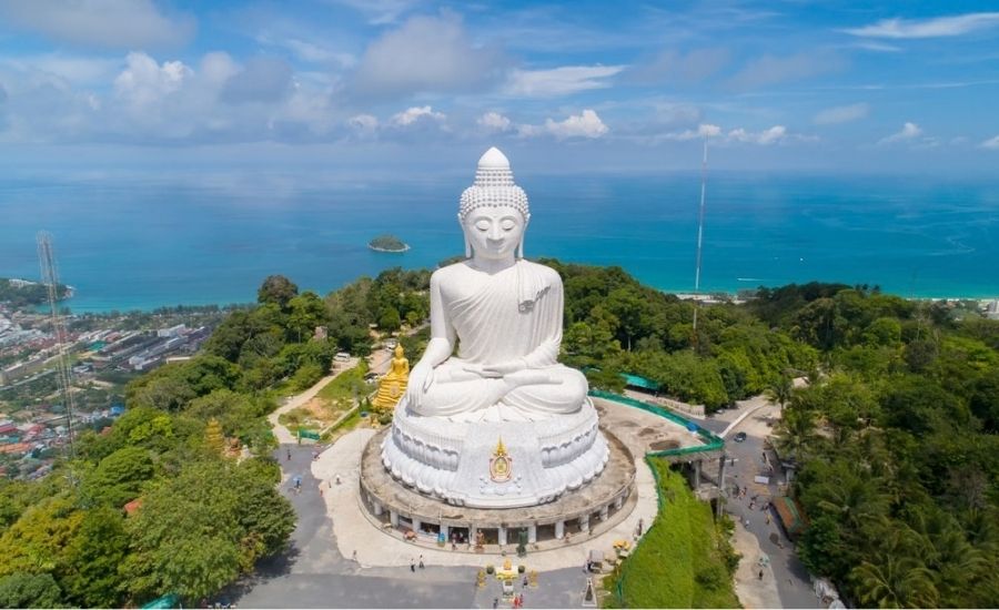 Big Buddha de Phuket, statue blanche emblématique sur la colline