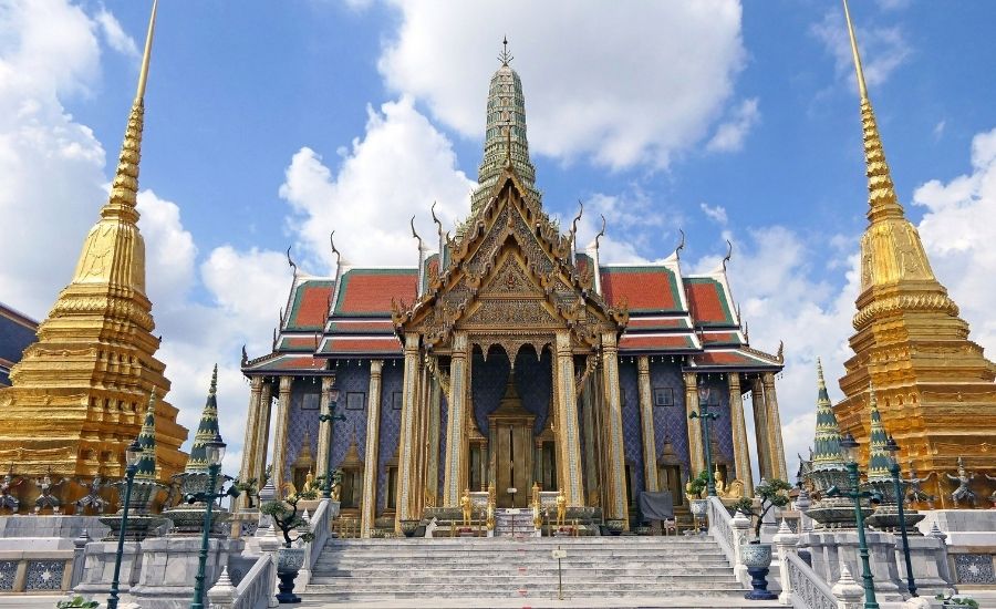 Wat Phra Kaew à Bangkok, temple royal situé dans l’enceinte du Grand Palais