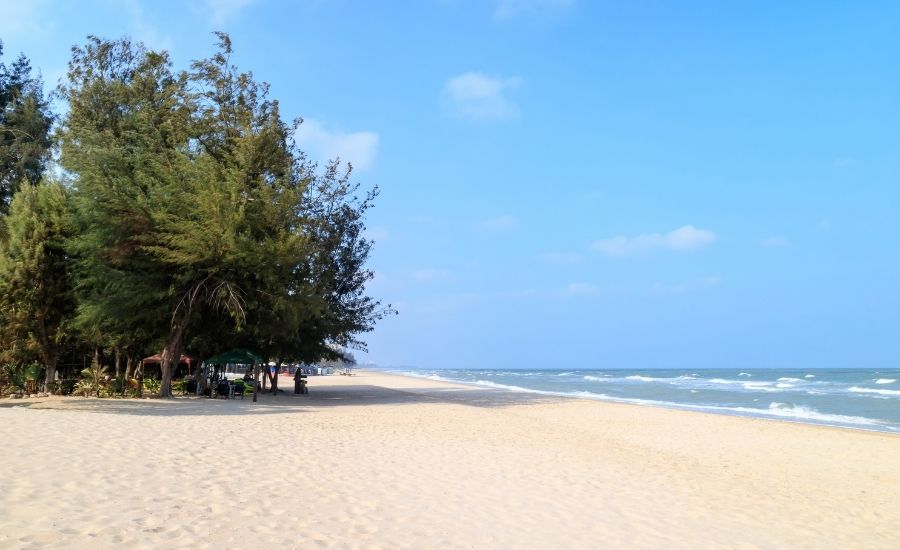 phetchaburi - la plage de Cha Am