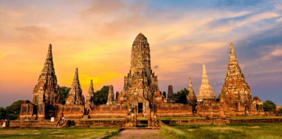 Jour 5 : Ayutthaya – Visite de la ville (B)