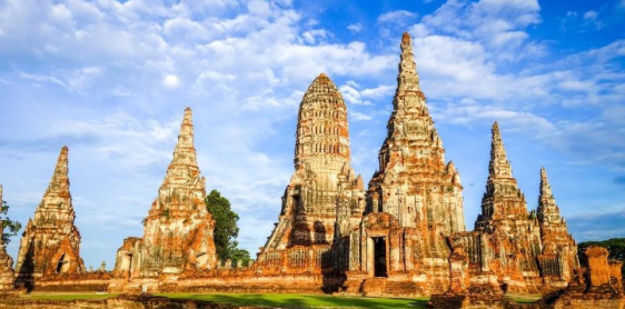Jour 8 : Visite de l'ancienne capitale Ayutthaya, Croisière de retour à Bangkok (B) - Circuit en groupe