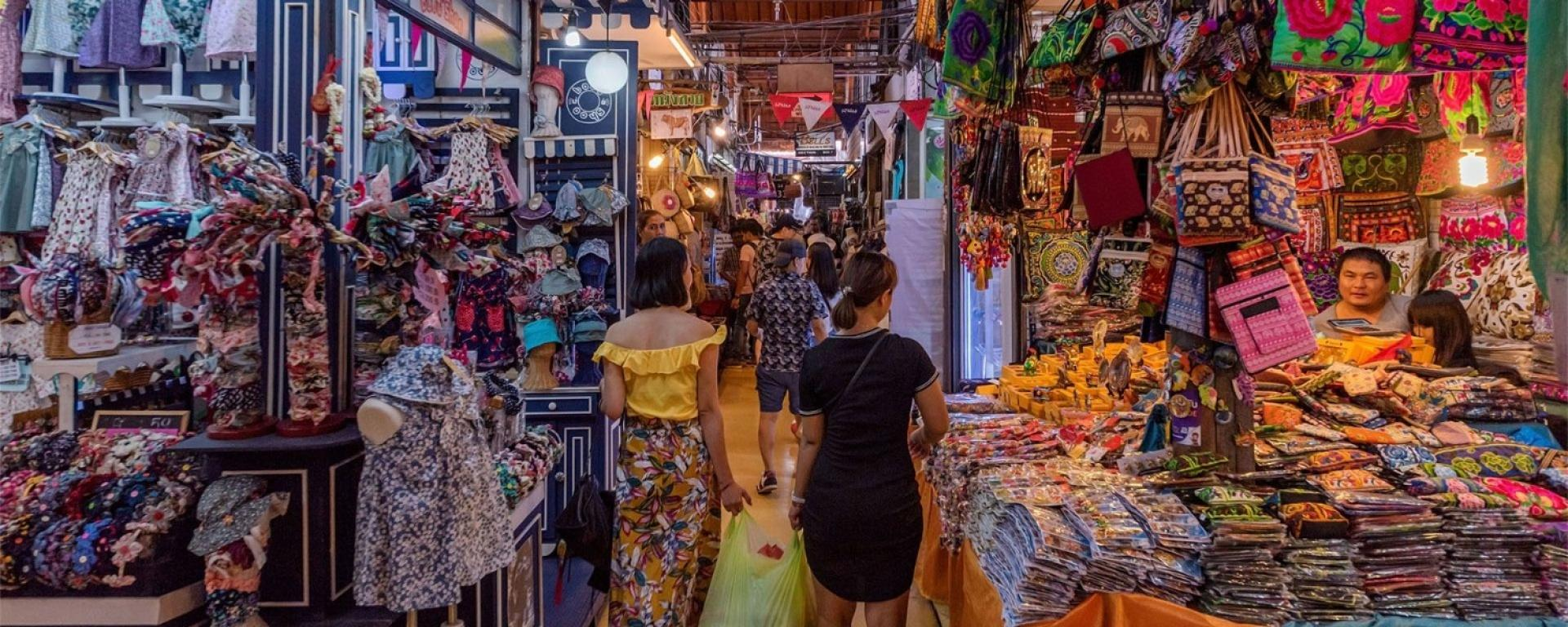 Quoi Acheter À Nan, Thailande?