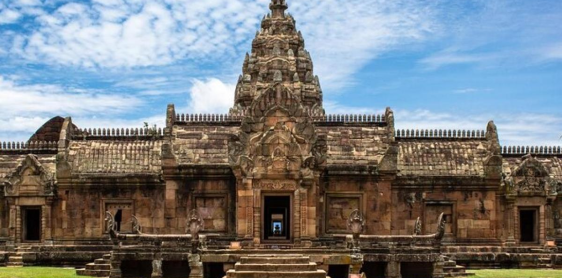 Jour 6.  Nakhon Ratchasima – Phanom Rung – Muang Tam – Surin (B)