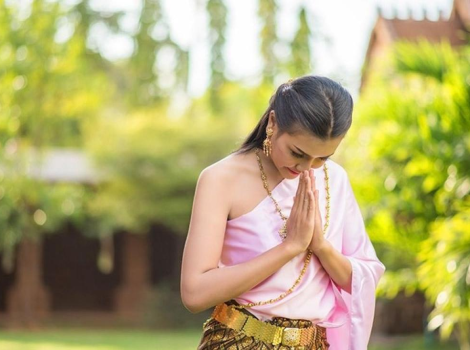 Salutations thaïlandaises : expressions et conseils culturels