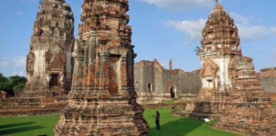 Jour 6 : Ayutthaya – Lopburi – Sukhothai (B)