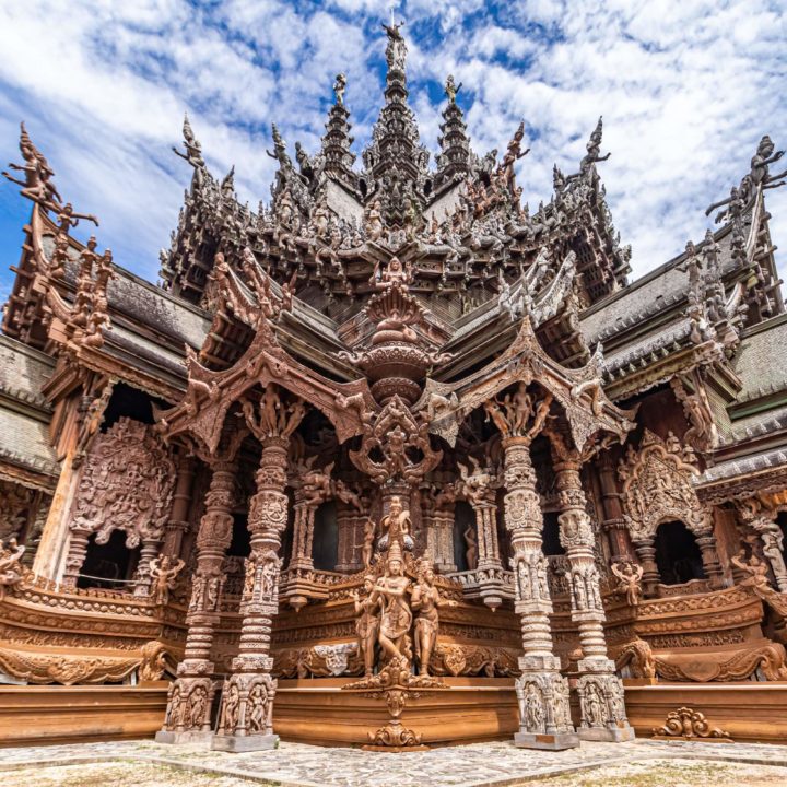 sanctuaire-de-la-vérité-à-pattaya