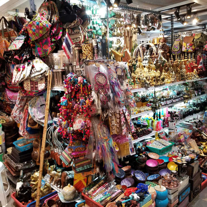 Centres-commerciaux-a-Bangkok-MBK-Center