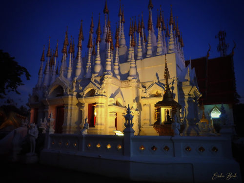 Découvrez le Wat Pong Sunan : Un temple emblématique de Phrae