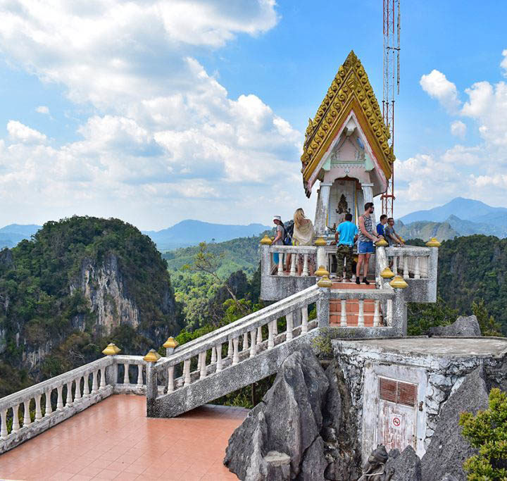 Meilleures-choses-a-faire-a-krabi-Visitez-d'un-temple-ans-une-grotte-a-Wat-Tham-Sua