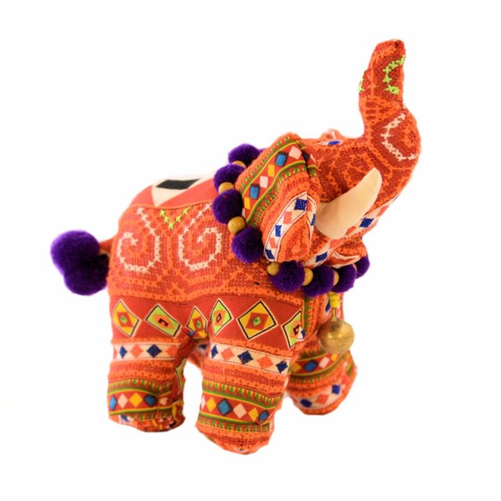 Quoi-acheter-a-Phuket-elephants-en-peluche