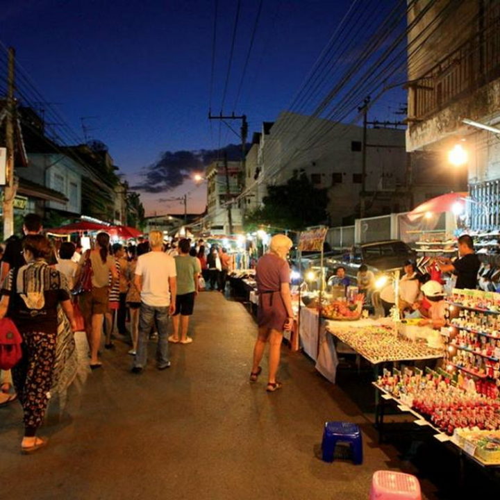 Meilleurs marchés à Chiang Mai - Marché nocturne du samedi de Chiang Mai 