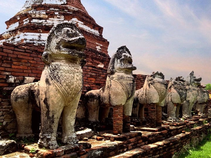 Meilleures-attractions-a-voir-a-Ayutthaya-Wat-Thammikarat