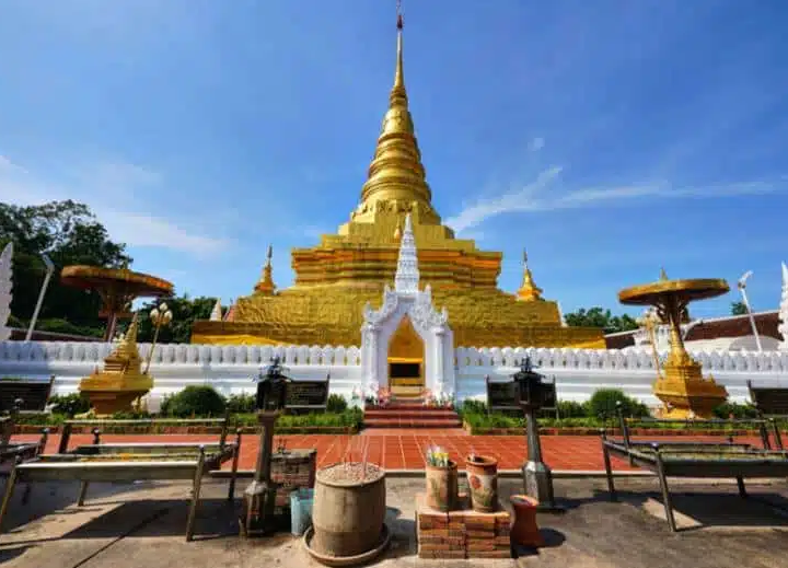 Wat-Phra-That-Chae-Haeng-4